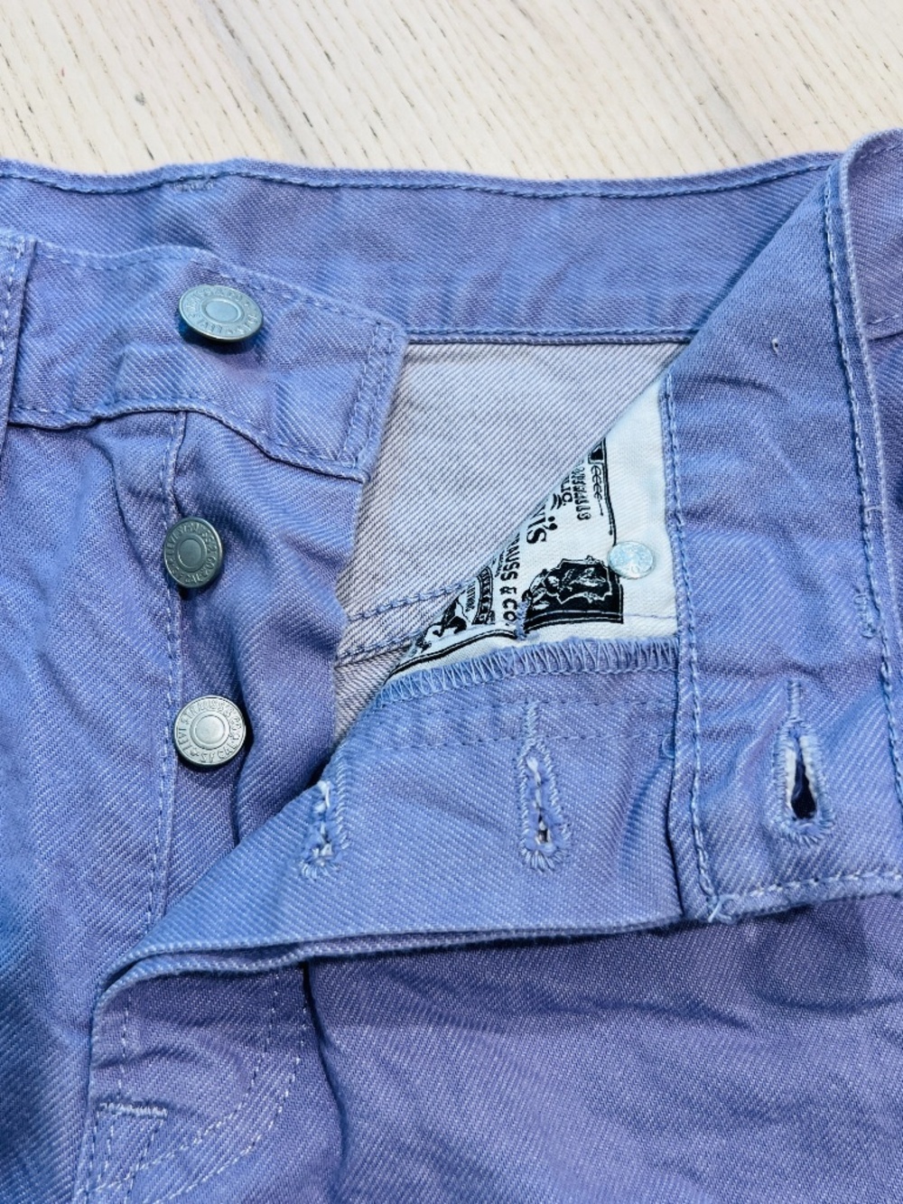 Levis 501 Womens Lavender Purple Denim Shorts Size 26 Mid Rise Pastel Cuffed Y2K - Picture 3 of 13